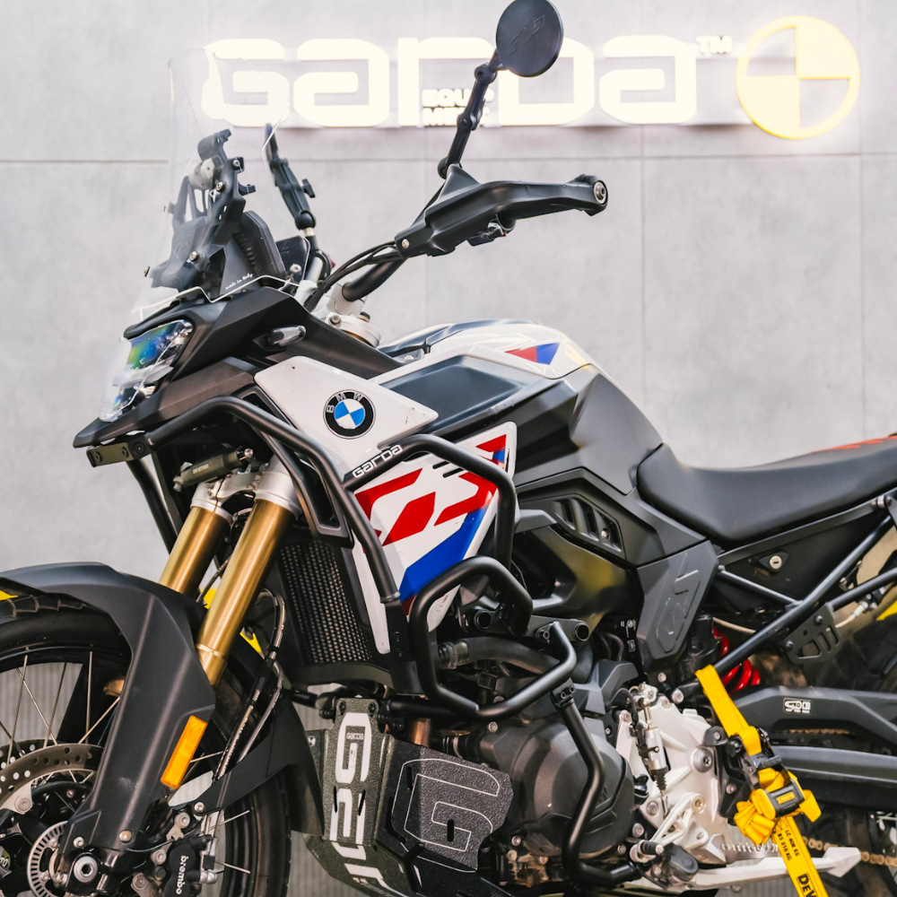BMW F 900 GS 2024 - 2026 (Create Your Crash Bars Set)